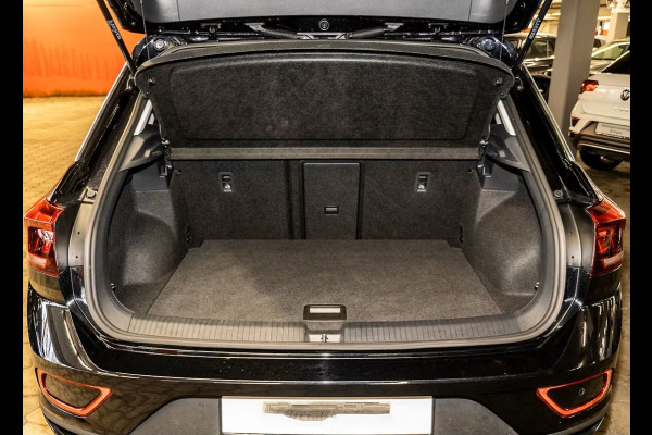 Volkswagen T-Roc 1.5 TSI ** LED, VIRTUAL, CLIMA, ACC, APPLE, SPIEGEL-PACK, 18-inch LMV ** 1e EIG - UNFALLFREI ** ** INFORMEER OOK NAAR ONZE AANTREKKELIJKE FINANCIAL-LEASE TARIEVEN **