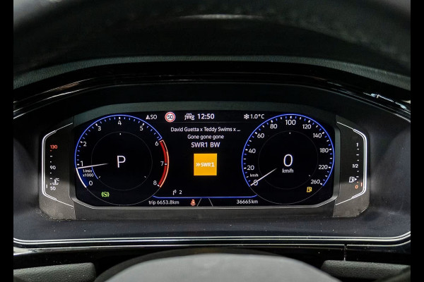 Volkswagen T-Roc 1.5 TSI ** IQ-LED, VIRTUAL, CLIMA, ACC, CAMERA,, KEYLESS / ALARM, 19-inch LMV ** 1e EIG - UNFALLFREI ** ** INFORMEER OOK NAAR ONZE AANTREKKELIJKE FINANCIAL-LEASE TARIEVEN **