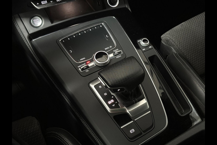 Audi Q5 2.0 TFSI quattro Sport S Line Black Edition