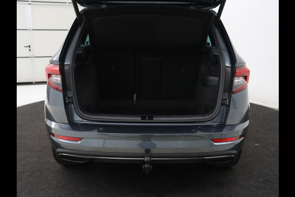 Škoda Karoq 1.5 TSI Sportline | Panoramadak | Trekhaak | Stoelverwarming | Camera | Carplay | Virtual Cockpit | Canton Sound | 19'' | Parkeerhulp | Navigatie | Sfeerverlichting | Cruise control | Stuurverwarming