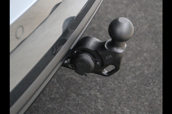 Škoda Karoq 1.5 TSI Sportline | Panoramadak | Trekhaak | Stoelverwarming | Camera | Carplay | Virtual Cockpit | Canton Sound | 19'' | Parkeerhulp | Navigatie | Sfeerverlichting | Cruise control | Stuurverwarming