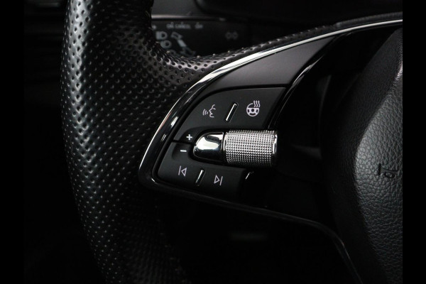 Škoda Karoq 1.5 TSI Sportline | Panoramadak | Trekhaak | Stoelverwarming | Camera | Carplay | Virtual Cockpit | Canton Sound | 19'' | Parkeerhulp | Navigatie | Sfeerverlichting | Cruise control | Stuurverwarming