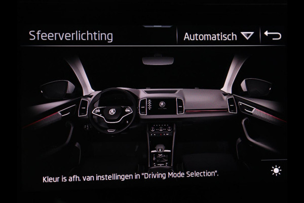 Škoda Karoq 1.5 TSI Sportline | Panoramadak | Trekhaak | Stoelverwarming | Camera | Carplay | Virtual Cockpit | Canton Sound | 19'' | Parkeerhulp | Navigatie | Sfeerverlichting | Cruise control | Stuurverwarming