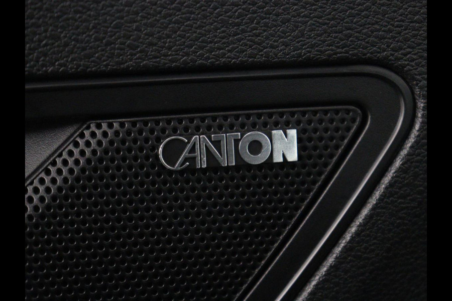 Škoda Karoq 1.5 TSI Sportline | Panoramadak | Trekhaak | Stoelverwarming | Camera | Carplay | Virtual Cockpit | Canton Sound | 19'' | Parkeerhulp | Navigatie | Sfeerverlichting | Cruise control | Stuurverwarming