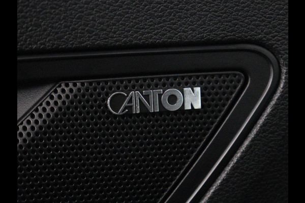 Škoda Karoq 1.5 TSI Sportline | Panoramadak | Trekhaak | Stoelverwarming | Camera | Carplay | Virtual Cockpit | Canton Sound | 19'' | Parkeerhulp | Navigatie | Sfeerverlichting | Cruise control | Stuurverwarming