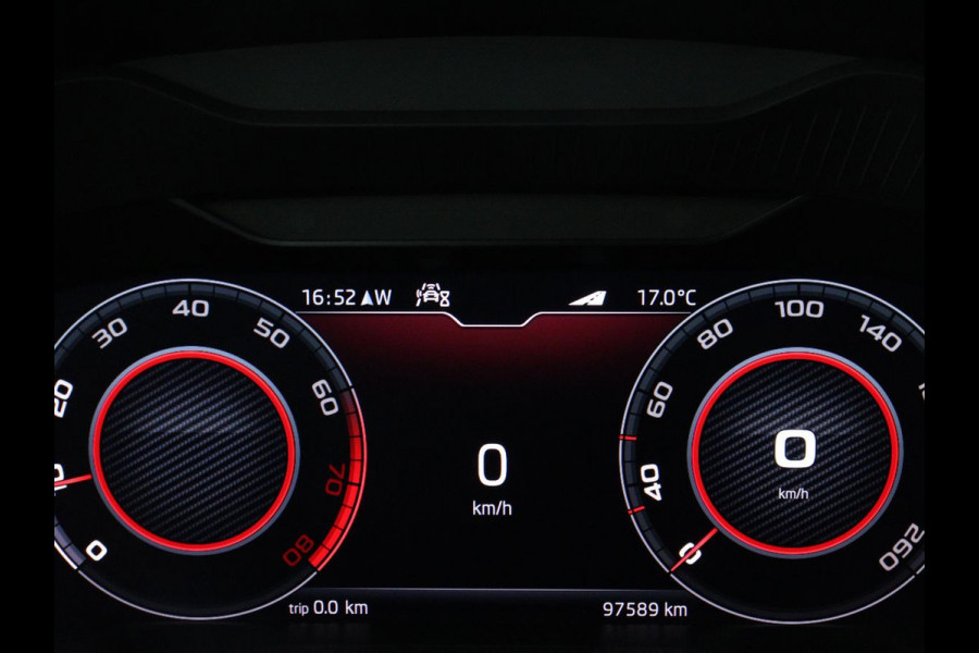 Škoda Karoq 1.5 TSI Sportline | Panoramadak | Trekhaak | Stoelverwarming | Camera | Carplay | Virtual Cockpit | Canton Sound | 19'' | Parkeerhulp | Navigatie | Sfeerverlichting | Cruise control | Stuurverwarming