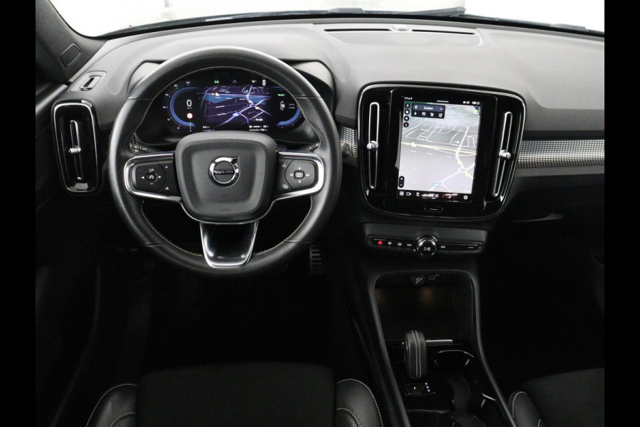 Volvo XC40 Recharge P8 AWD R Design | SOH 93% | Trekhaak | Warmtepomp | Stoel & stuurverwarming | Camera | Leder/Alcantara | Adaptive cruise | Carplay | Navigatie | Achterbankverwarming