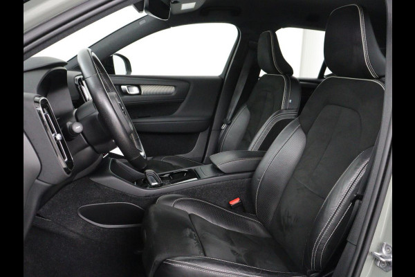 Volvo XC40 Recharge P8 AWD R Design | SOH 93% | Trekhaak | Warmtepomp | Stoel & stuurverwarming | Camera | Leder/Alcantara | Adaptive cruise | Carplay | Navigatie | Achterbankverwarming