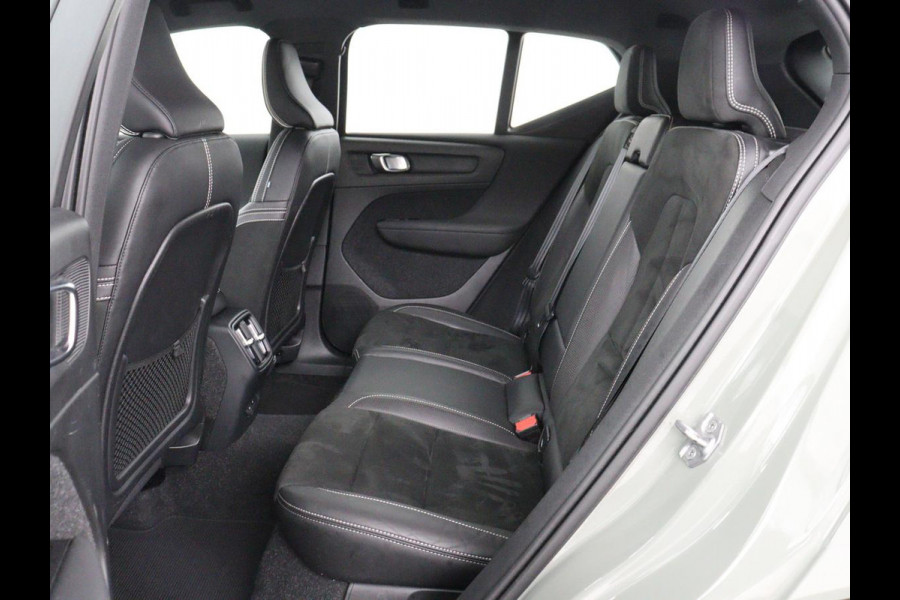 Volvo XC40 Recharge P8 AWD R Design | SOH 93% | Trekhaak | Warmtepomp | Stoel & stuurverwarming | Camera | Leder/Alcantara | Adaptive cruise | Carplay | Navigatie | Achterbankverwarming