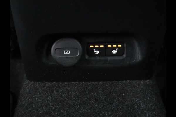 Volvo XC40 Recharge P8 AWD R Design | SOH 93% | Trekhaak | Warmtepomp | Stoel & stuurverwarming | Camera | Leder/Alcantara | Adaptive cruise | Carplay | Navigatie | Achterbankverwarming