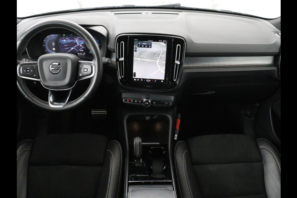 Volvo XC40 Recharge P8 AWD R Design | SOH 93% | Trekhaak | Warmtepomp | Stoel & stuurverwarming | Camera | Leder/Alcantara | Adaptive cruise | Carplay | Navigatie | Achterbankverwarming