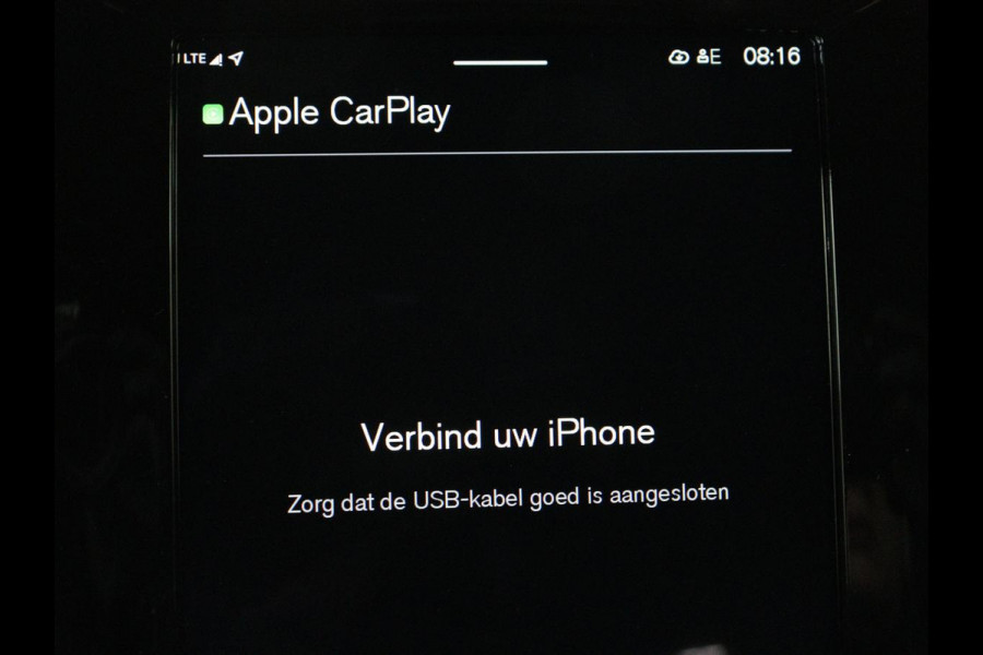 Volvo XC40 Recharge P8 AWD R Design | SOH 93% | Trekhaak | Warmtepomp | Stoel & stuurverwarming | Camera | Leder/Alcantara | Adaptive cruise | Carplay | Navigatie | Achterbankverwarming