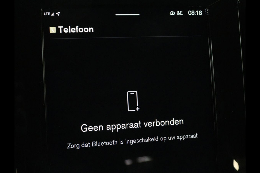 Volvo XC40 Recharge P8 AWD R Design | SOH 93% | Trekhaak | Warmtepomp | Stoel & stuurverwarming | Camera | Leder/Alcantara | Adaptive cruise | Carplay | Navigatie | Achterbankverwarming