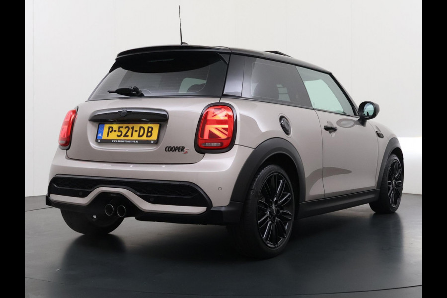 MINI Mini 2.0 Cooper S Yours 178pk Facelift! | Stuur- & stoelverwarming | Camera | Panoramadak | Adaptive Cruise Control | Harman & Kardon | Dealer onderhouden