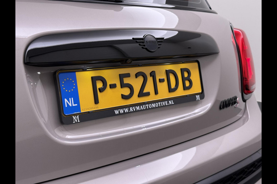 MINI Mini 2.0 Cooper S Yours 178pk Facelift! | Stuur- & stoelverwarming | Camera | Panoramadak | Adaptive Cruise Control | Harman & Kardon | Dealer onderhouden