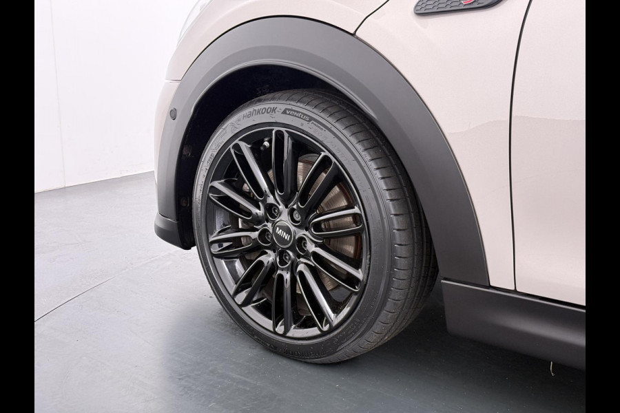 MINI Mini 2.0 Cooper S Yours 178pk Facelift! | Stuur- & stoelverwarming | Camera | Panoramadak | Adaptive Cruise Control | Harman & Kardon | Dealer onderhouden