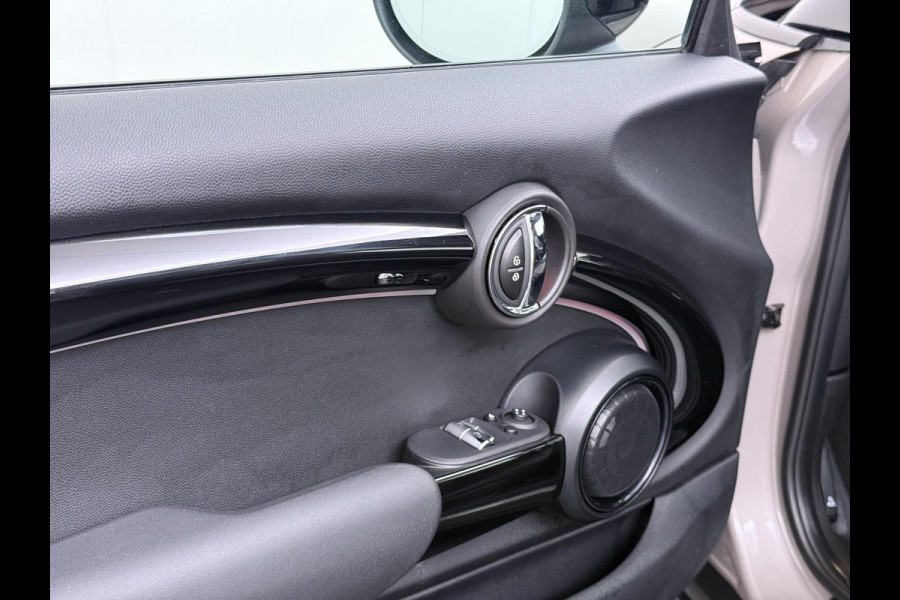 MINI Mini 2.0 Cooper S Yours 178pk Facelift! | Stuur- & stoelverwarming | Camera | Panoramadak | Adaptive Cruise Control | Harman & Kardon | Dealer onderhouden