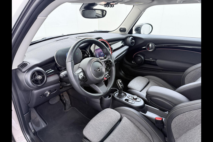 MINI Mini 2.0 Cooper S Yours 178pk Facelift! | Stuur- & stoelverwarming | Camera | Panoramadak | Adaptive Cruise Control | Harman & Kardon | Dealer onderhouden