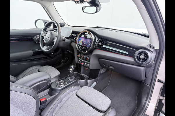 MINI Mini 2.0 Cooper S Yours 178pk Facelift! | Stuur- & stoelverwarming | Camera | Panoramadak | Adaptive Cruise Control | Harman & Kardon | Dealer onderhouden