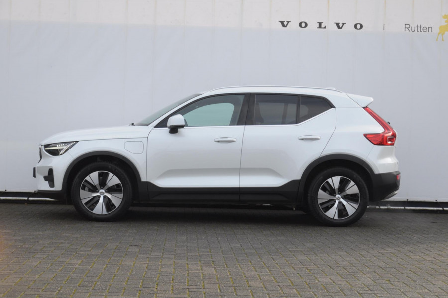 Volvo XC40 T4 211PK Automaat Plug-in hybrid Core Bright / Apple carplay / Parkeersensoren met camera / Stoelverwarming / Elektrische achterklep / Keyless entry / Parkeersensoren met camera