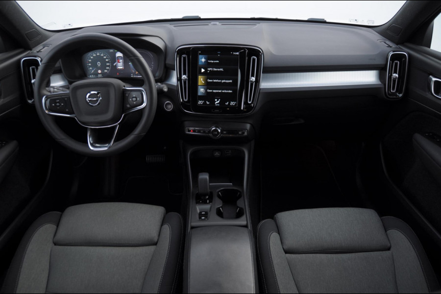 Volvo XC40 T4 211PK Automaat Plug-in hybrid Core Bright / Apple carplay / Parkeersensoren met camera / Stoelverwarming / Elektrische achterklep / Keyless entry / Parkeersensoren met camera