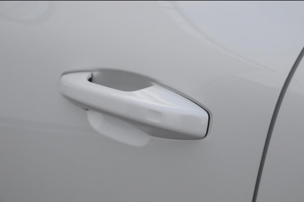 Volvo XC40 T4 211PK Automaat Plug-in hybrid Core Bright / Apple carplay / Parkeersensoren met camera / Stoelverwarming / Elektrische achterklep / Keyless entry / Parkeersensoren met camera