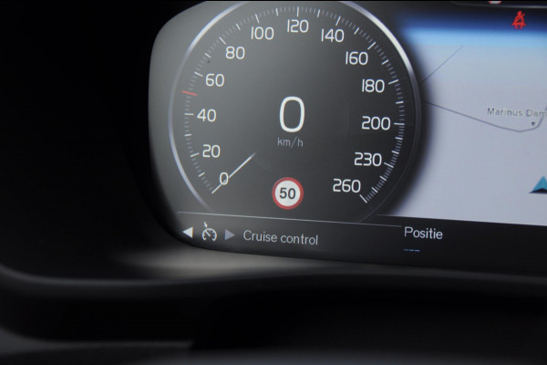 Volvo XC40 T4 211PK Automaat Plug-in hybrid Core Bright / Apple carplay / Parkeersensoren met camera / Stoelverwarming / Elektrische achterklep / Keyless entry / Parkeersensoren met camera