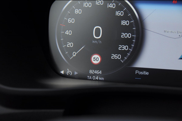 Volvo XC40 T4 211PK Automaat Plug-in hybrid Core Bright / Apple carplay / Parkeersensoren met camera / Stoelverwarming / Elektrische achterklep / Keyless entry / Parkeersensoren met camera