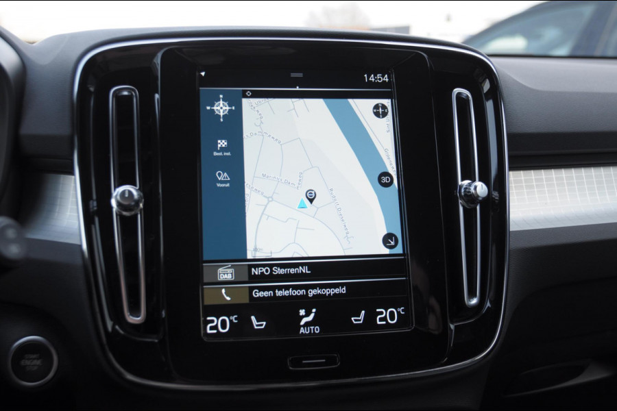 Volvo XC40 T4 211PK Automaat Plug-in hybrid Core Bright / Apple carplay / Parkeersensoren met camera / Stoelverwarming / Elektrische achterklep / Keyless entry / Parkeersensoren met camera