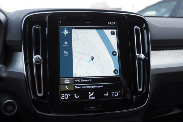 Volvo XC40 T4 211PK Automaat Plug-in hybrid Core Bright / Apple carplay / Parkeersensoren met camera / Stoelverwarming / Elektrische achterklep / Keyless entry / Parkeersensoren met camera