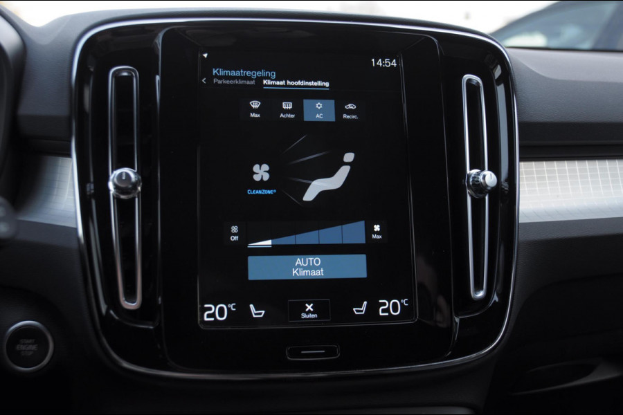 Volvo XC40 T4 211PK Automaat Plug-in hybrid Core Bright / Apple carplay / Parkeersensoren met camera / Stoelverwarming / Elektrische achterklep / Keyless entry / Parkeersensoren met camera