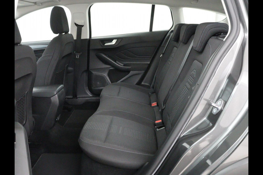 Ford Focus 1.0 EcoBoost Hybrid Active Business | Panoramadak | Stoelverwarming | Trekhaak | Comfortstoelen | Camera | Carplay | Keyless | Full LED | Navigatie