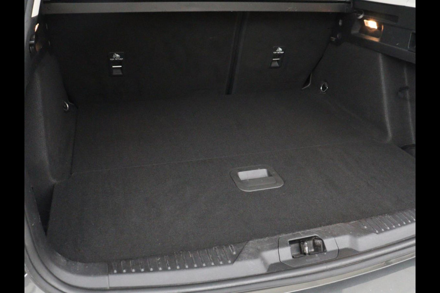 Ford Focus 1.0 EcoBoost Hybrid Active Business | Panoramadak | Stoelverwarming | Trekhaak | Comfortstoelen | Camera | Carplay | Keyless | Full LED | Navigatie