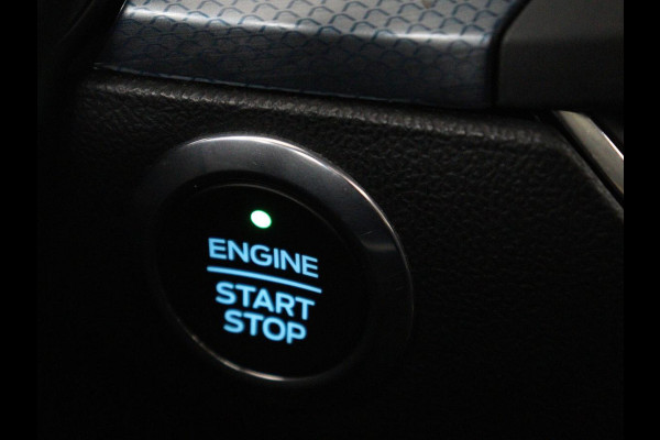 Ford Focus 1.0 EcoBoost Hybrid Active Business | Panoramadak | Stoelverwarming | Trekhaak | Comfortstoelen | Camera | Carplay | Keyless | Full LED | Navigatie
