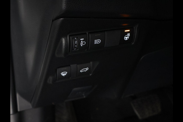 Toyota Corolla Cross Hybrid 140 Dynamic | Stuur-/ & Stoelverwarming | Parkeersensoren | Dodehoek detectie | Elektrische kofferbak