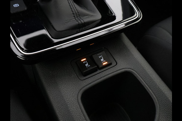 Toyota Corolla Cross Hybrid 140 Dynamic | Stuur-/ & Stoelverwarming | Parkeersensoren | Dodehoek detectie | Elektrische kofferbak