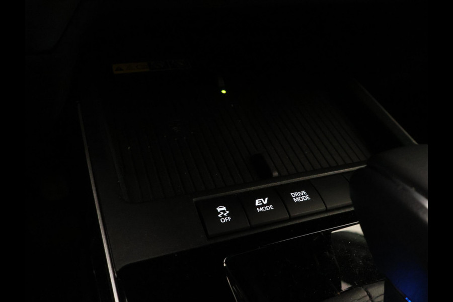 Toyota Corolla Cross Hybrid 140 Dynamic | Stuur-/ & Stoelverwarming | Parkeersensoren | Dodehoek detectie | Elektrische kofferbak