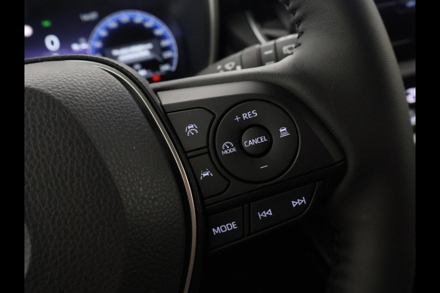 Toyota Corolla Cross Hybrid 140 Dynamic | Stuur-/ & Stoelverwarming | Parkeersensoren | Dodehoek detectie | Elektrische kofferbak