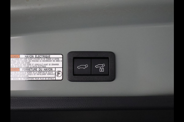 Toyota Corolla Cross Hybrid 140 Dynamic | Stuur-/ & Stoelverwarming | Parkeersensoren | Dodehoek detectie | Elektrische kofferbak