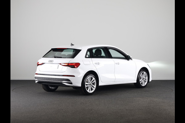 Audi A3 Sportback Pro Line 40 TFSI e 204 pk | Parkeerhulp plus | Stoelverwarming voor | Automatische klimaatregeling | Audi smartphone interface |