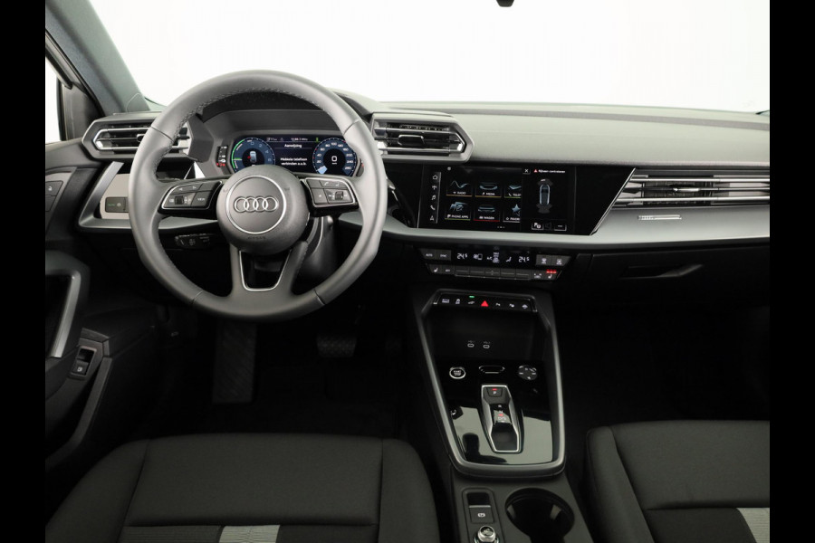 Audi A3 Sportback Pro Line 40 TFSI e 204 pk | Parkeerhulp plus | Stoelverwarming voor | Automatische klimaatregeling | Audi smartphone interface |