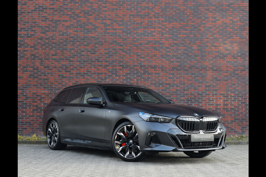 BMW 5 Serie Touring 550e xDrive | Frozen - Pano - Trekhaak