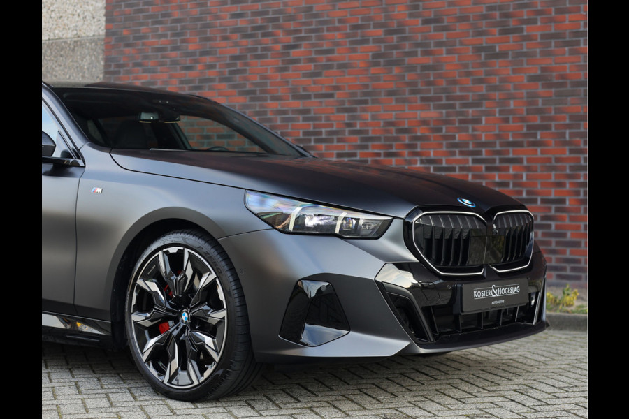 BMW 5 Serie Touring 550e xDrive | Frozen - Pano - Trekhaak
