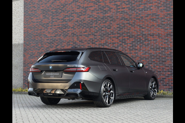 BMW 5 Serie Touring 550e xDrive | Frozen - Pano - Trekhaak