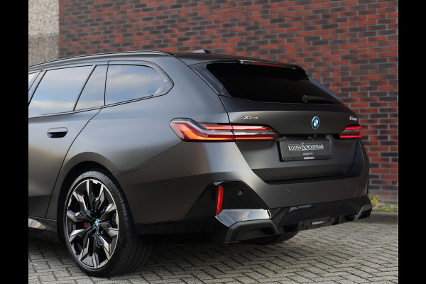 BMW 5 Serie Touring 550e xDrive | Frozen - Pano - Trekhaak