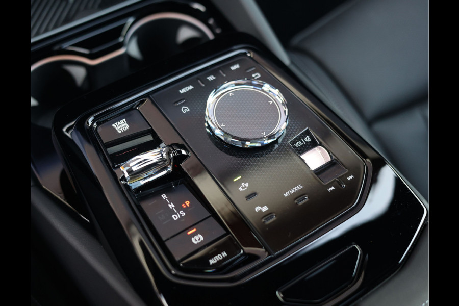 BMW 5 Serie Touring 550e xDrive | Frozen - Pano - Trekhaak