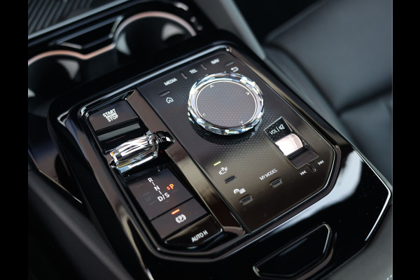 BMW 5 Serie Touring 550e xDrive | Frozen - Pano - Trekhaak