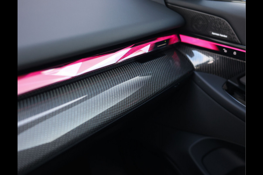 BMW 5 Serie Touring 550e xDrive | Frozen - Pano - Trekhaak