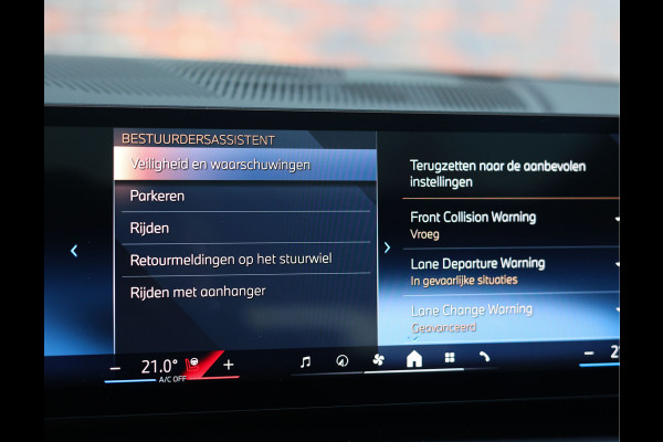 BMW 5 Serie Touring 550e xDrive | Frozen - Pano - Trekhaak