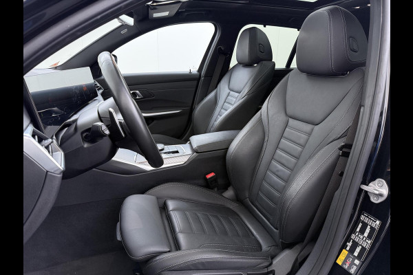 BMW 3 Serie Touring 320e VAN € 42.899,- VOOR € 39.877,- UW LENTEVOORDEEL: €3.022,-! | M-SPORT | FACELIFT| PANO|1.STE EIGENAAR, DEALER OH. | LEER | ELEK. TREKHAAK| FABRIEKSGARANTIE T/M 08 2027| LEER| STOELVERWARMING| 19 INCH! SUPER COMPLEET!